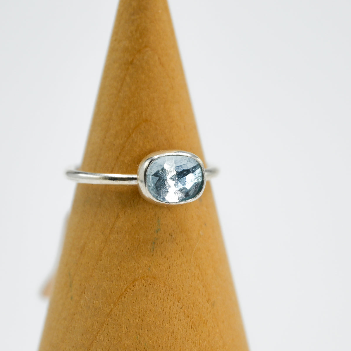 Horizontal rose cut aquamarine size 7