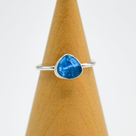Rose cut neon blue apatite size 7