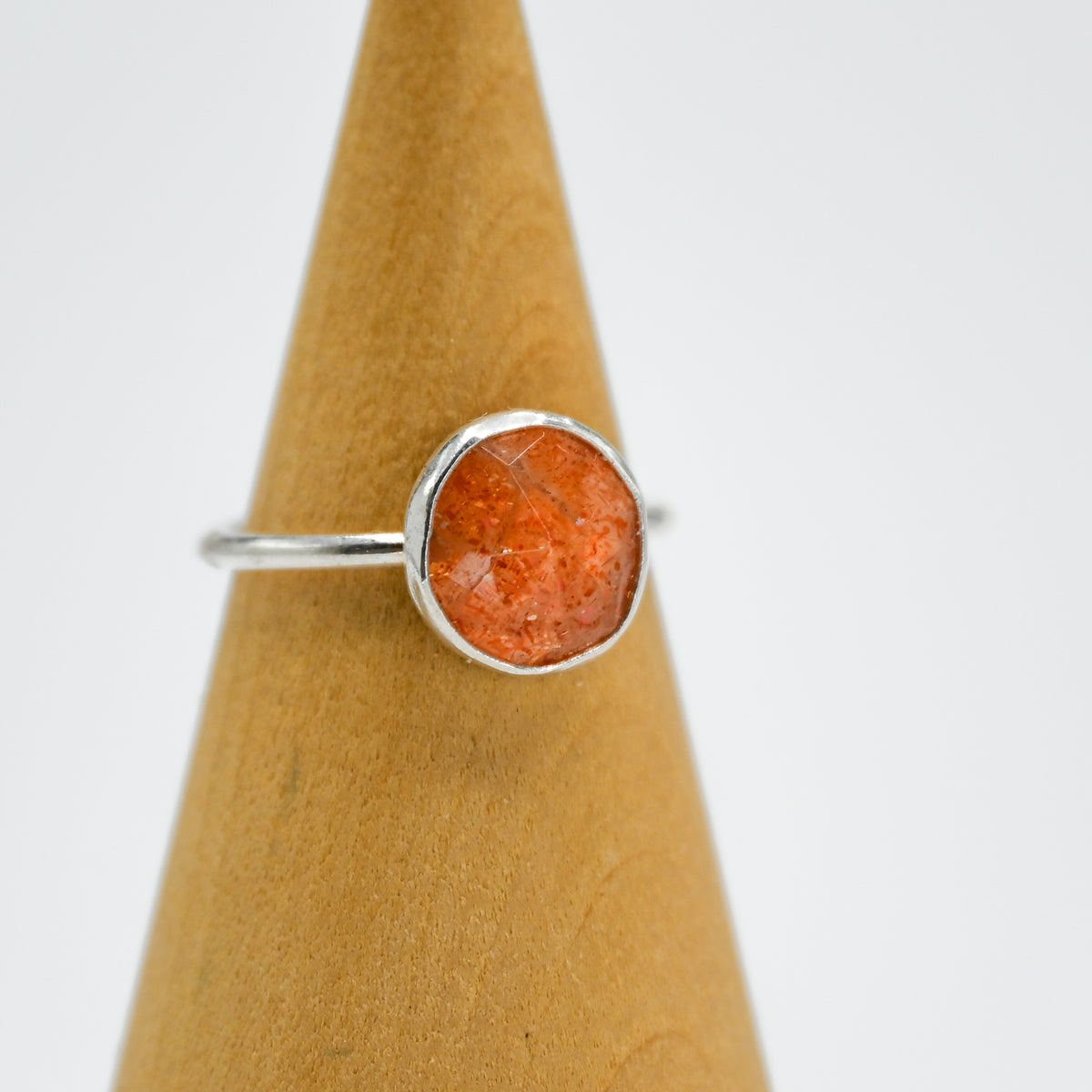 Rose cut sunstone size 7