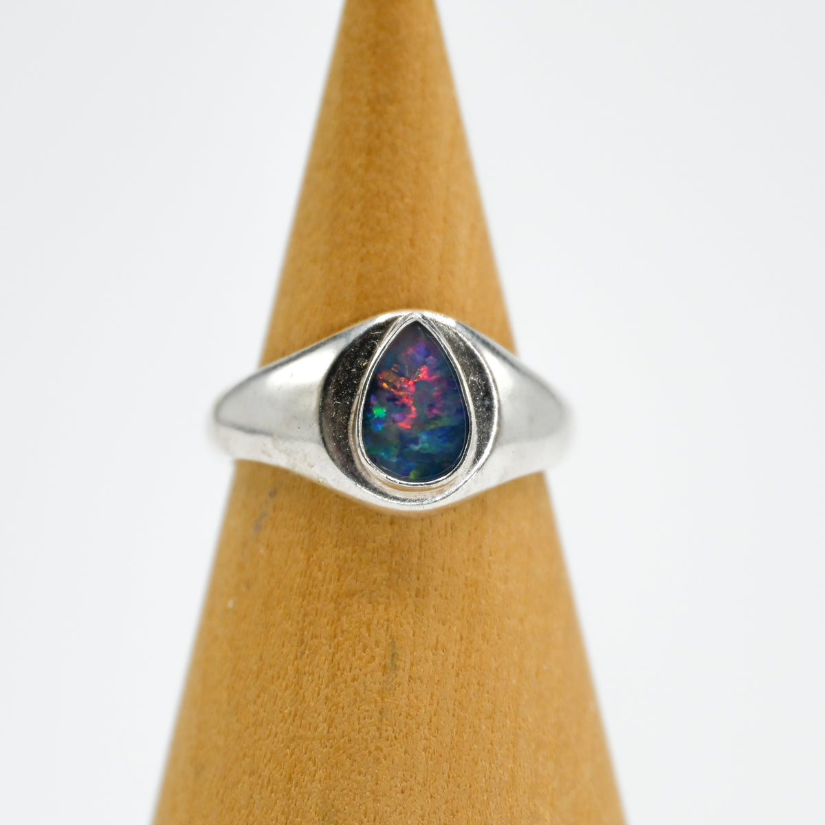 Signet Australian opal size 7