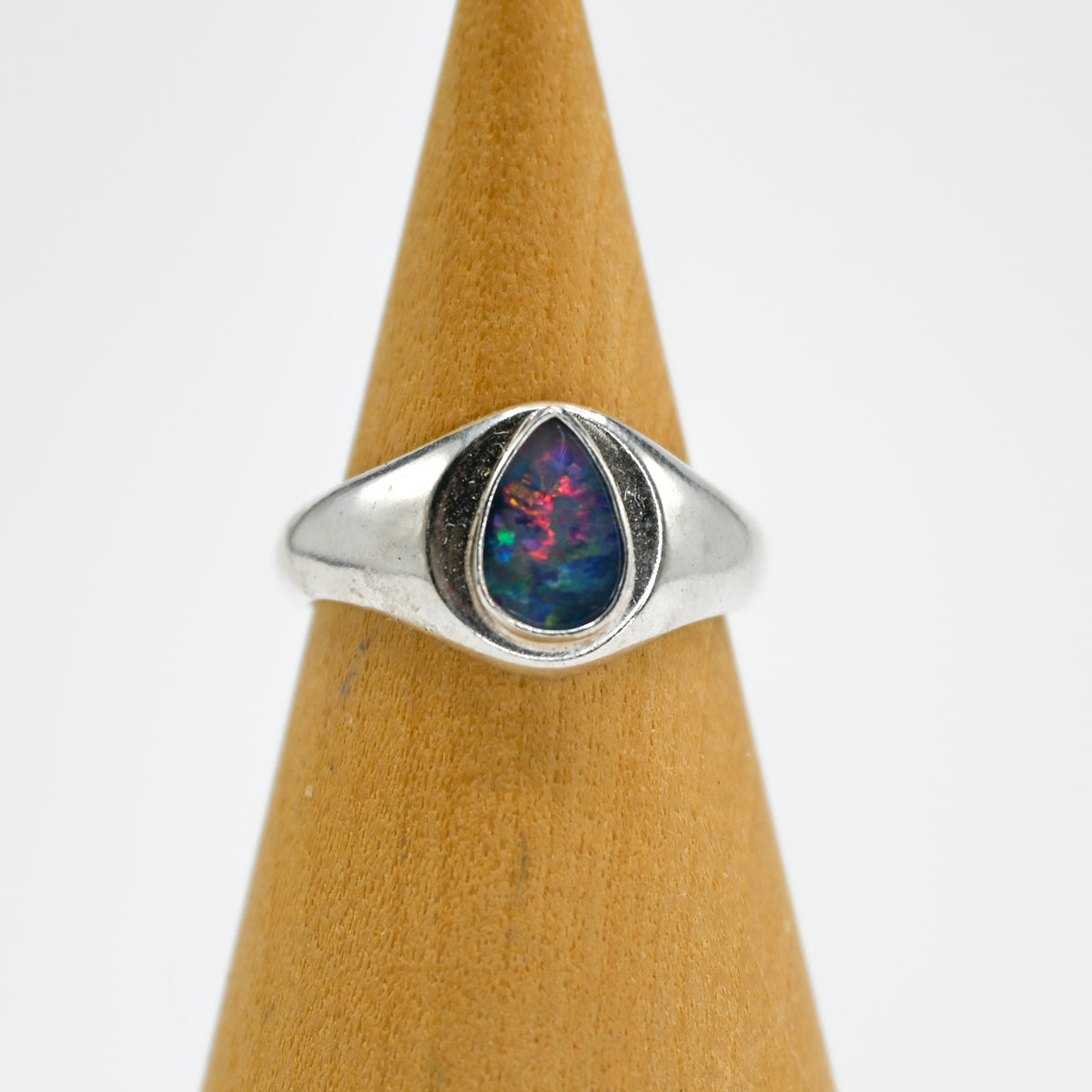Signet Australian opal size 7