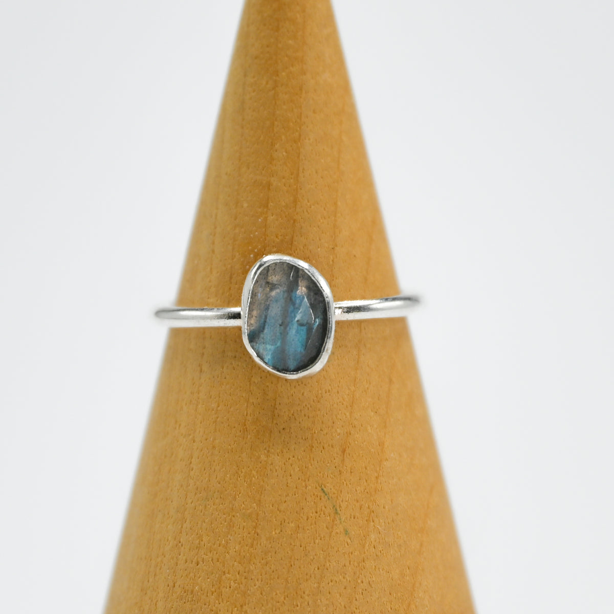 Rose cut labradorite size 7