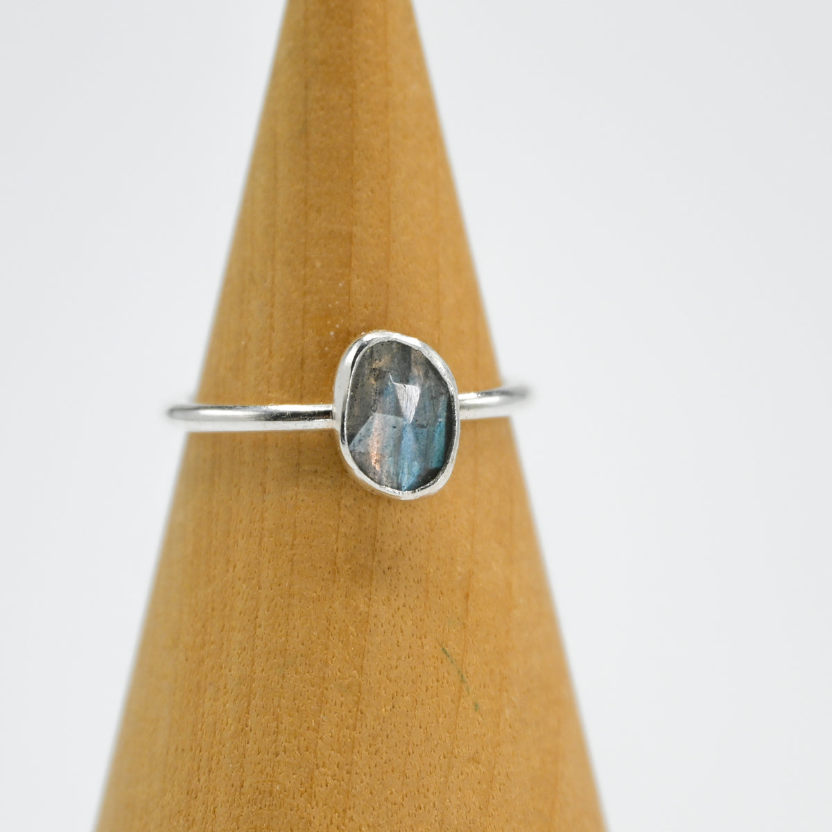 Rose cut labradorite size 7