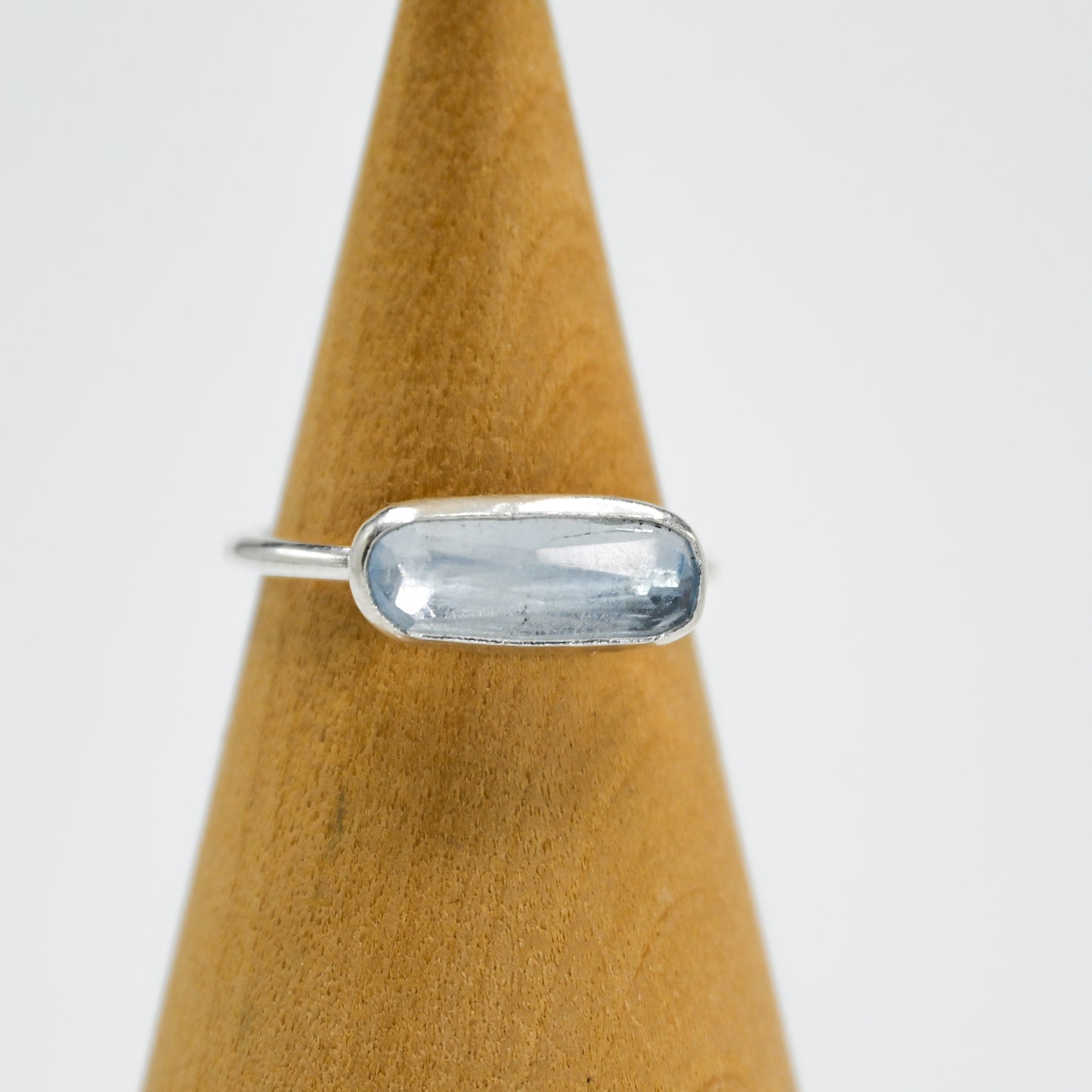 Horizontal rose cut beryl size 7