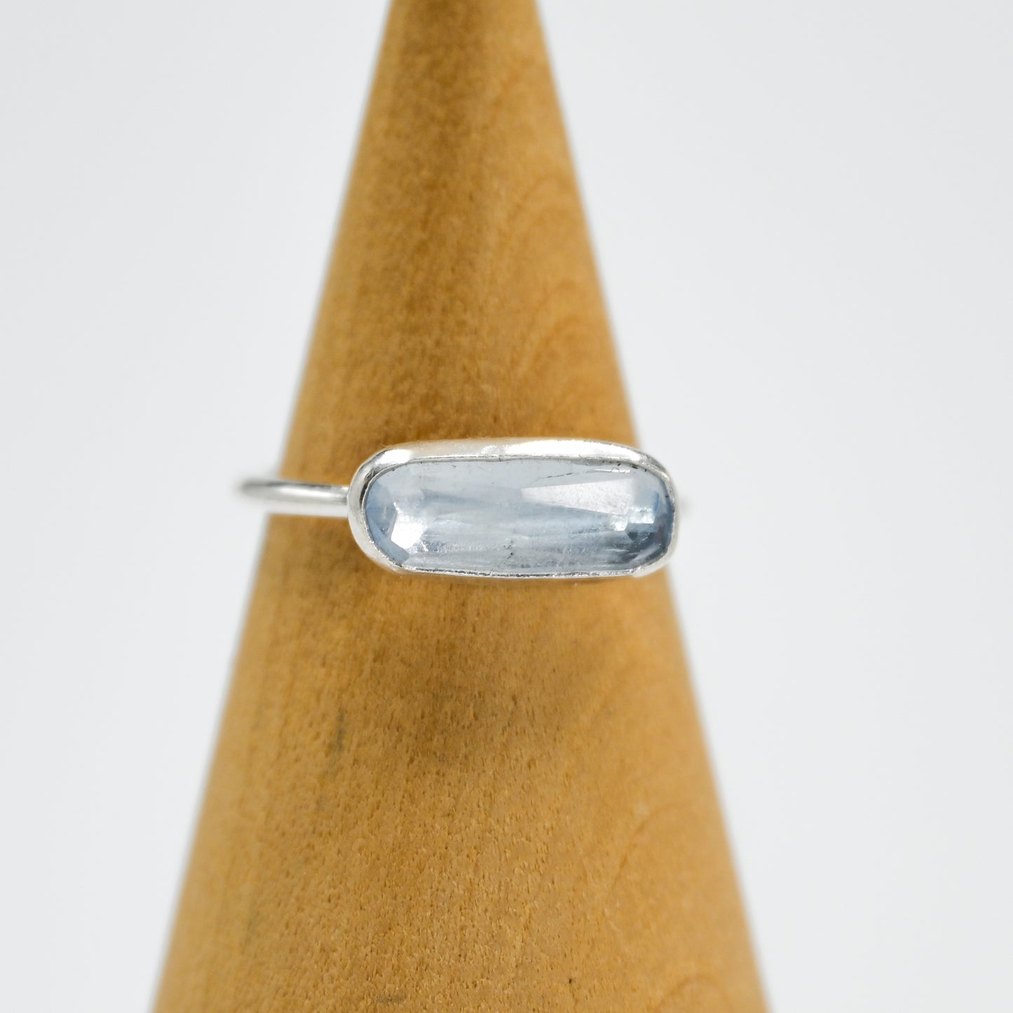 Horizontal rose cut beryl size 7