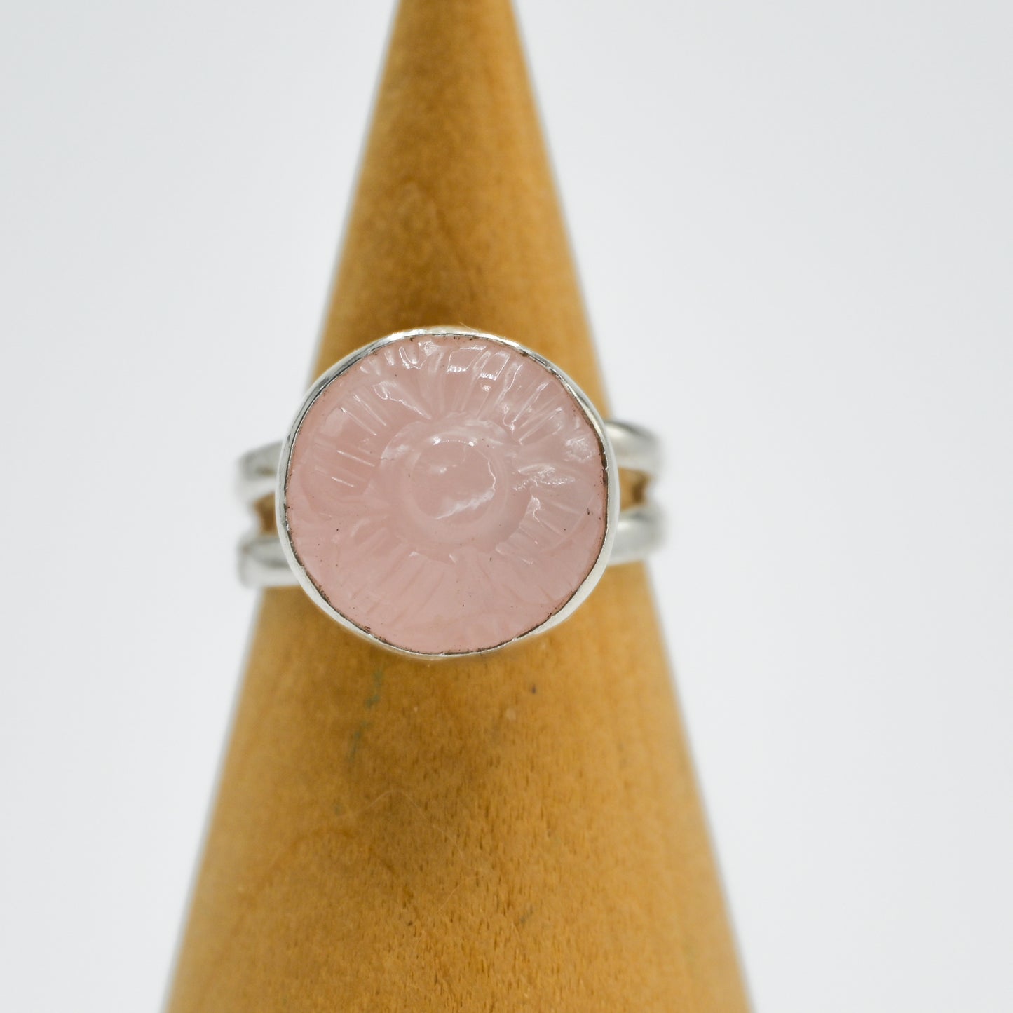 Flower carved rose quartz size 7.25