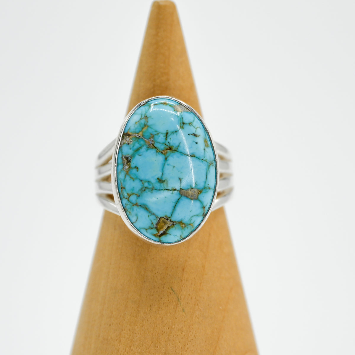 XL oval sierra bella turquoise size 7.25