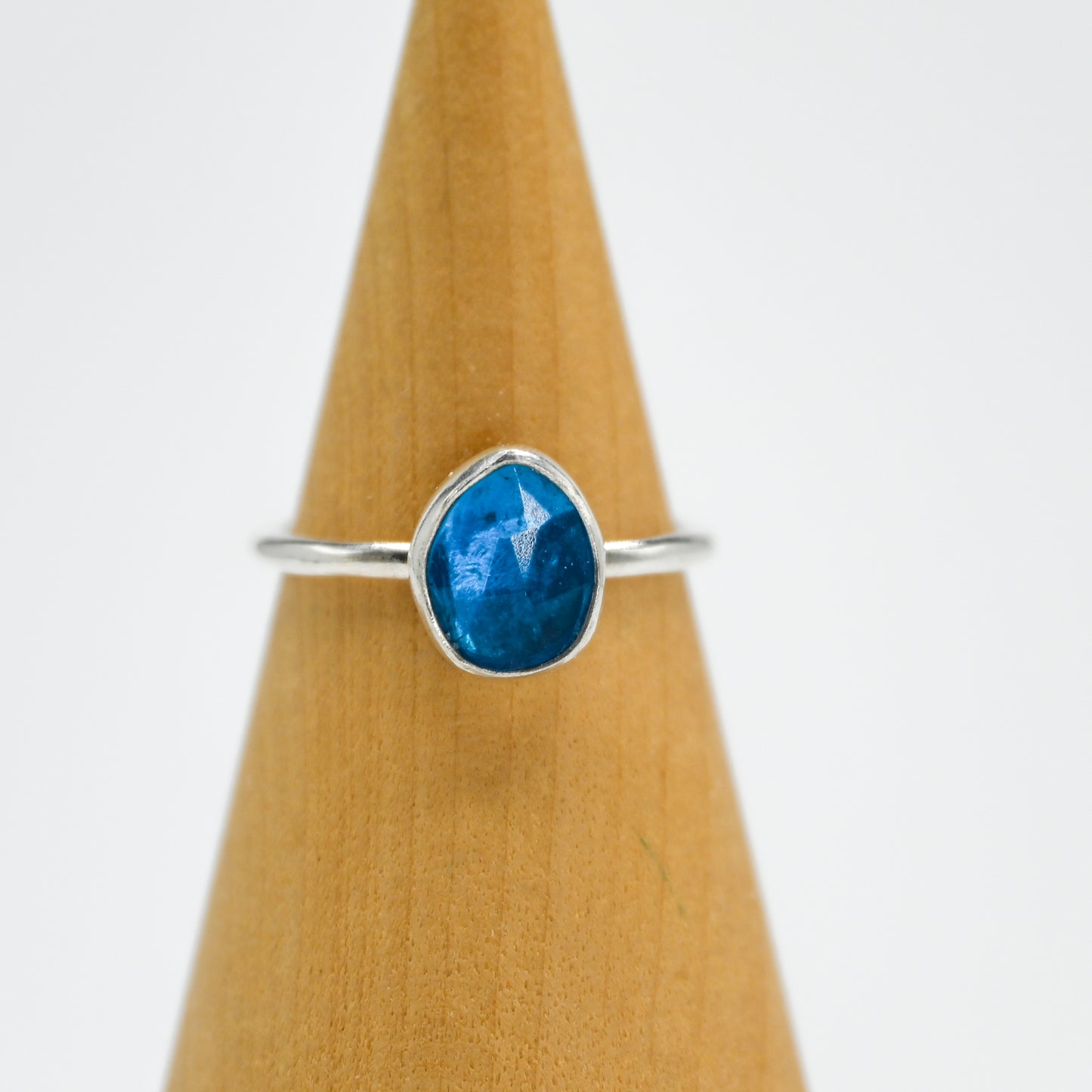 Rose cut neon blue apatite size 7.25
