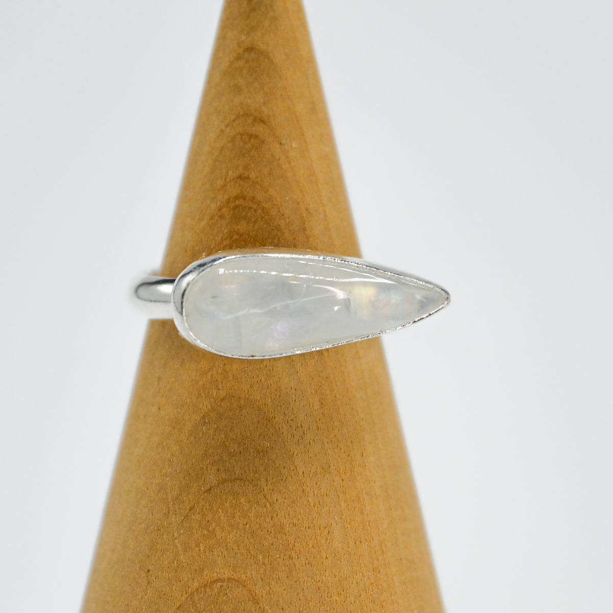 XL horizontal pear moonstone size 7.25