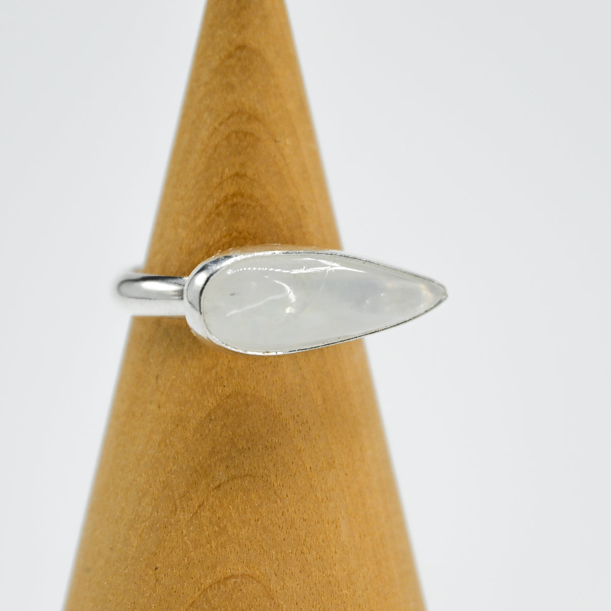 XL horizontal pear moonstone size 7.25