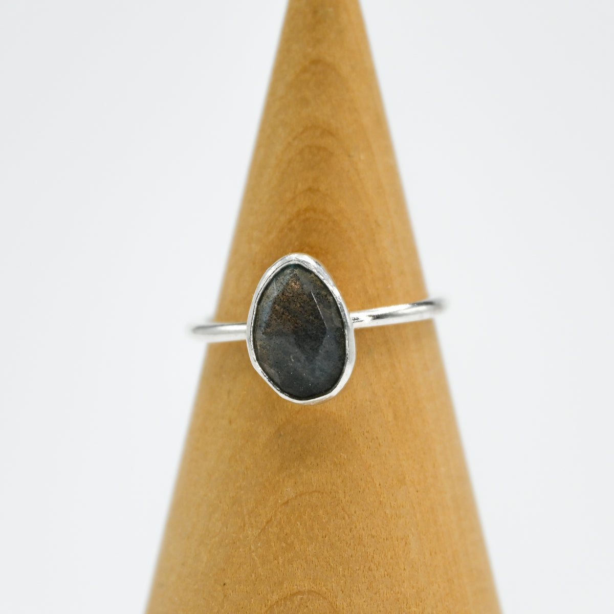 Rose cut labradorite size 7.25