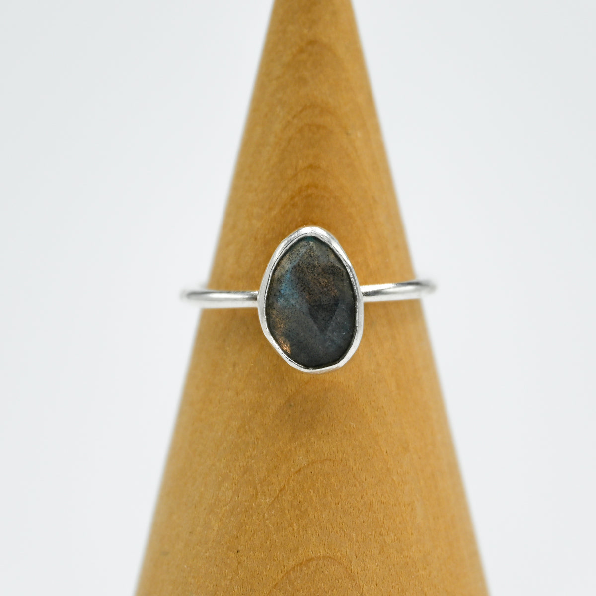 Rose cut labradorite size 7.25