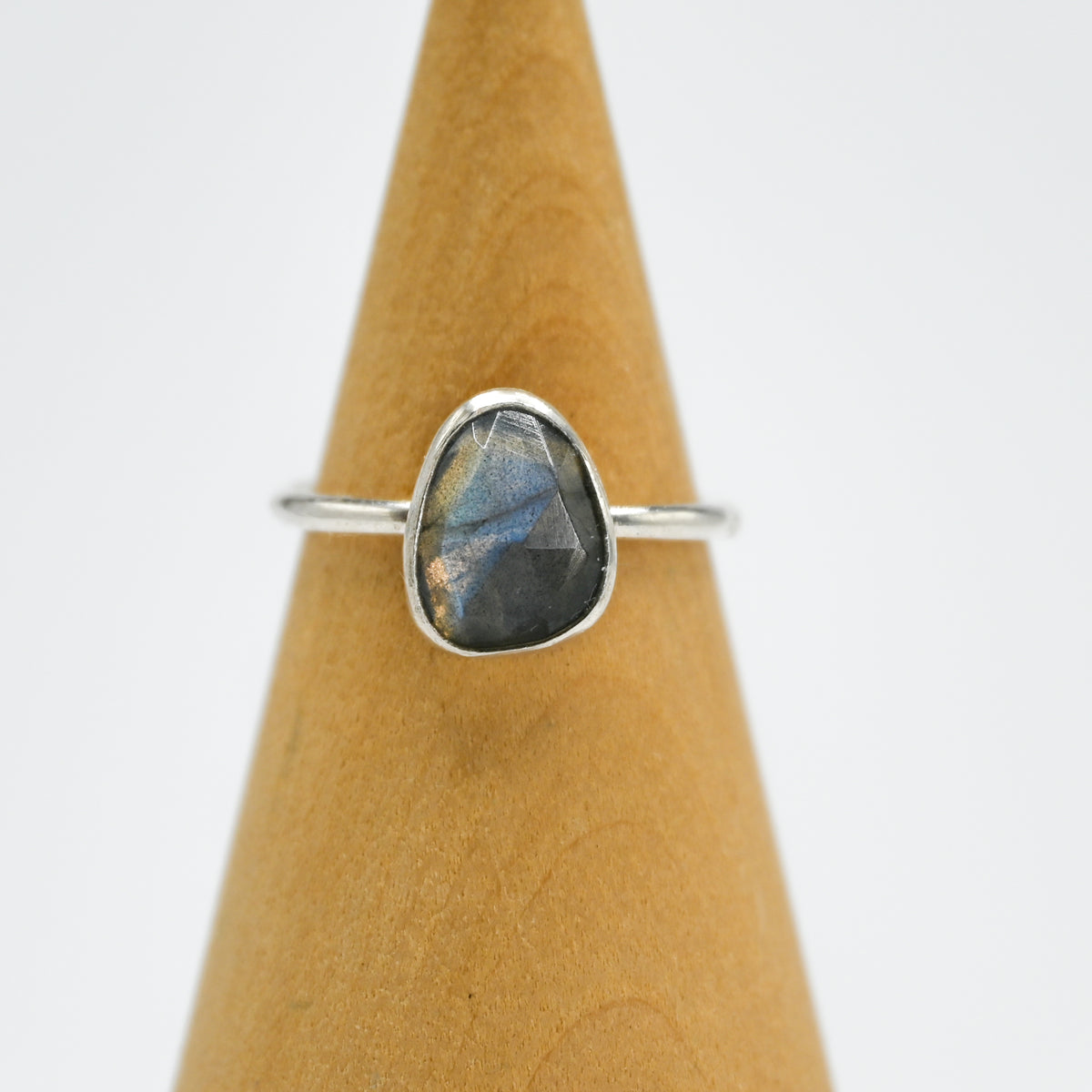 Rose cut labradorite size 7.25
