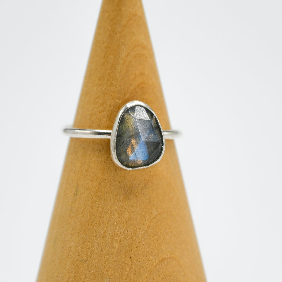 Rose cut labradorite size 7.25