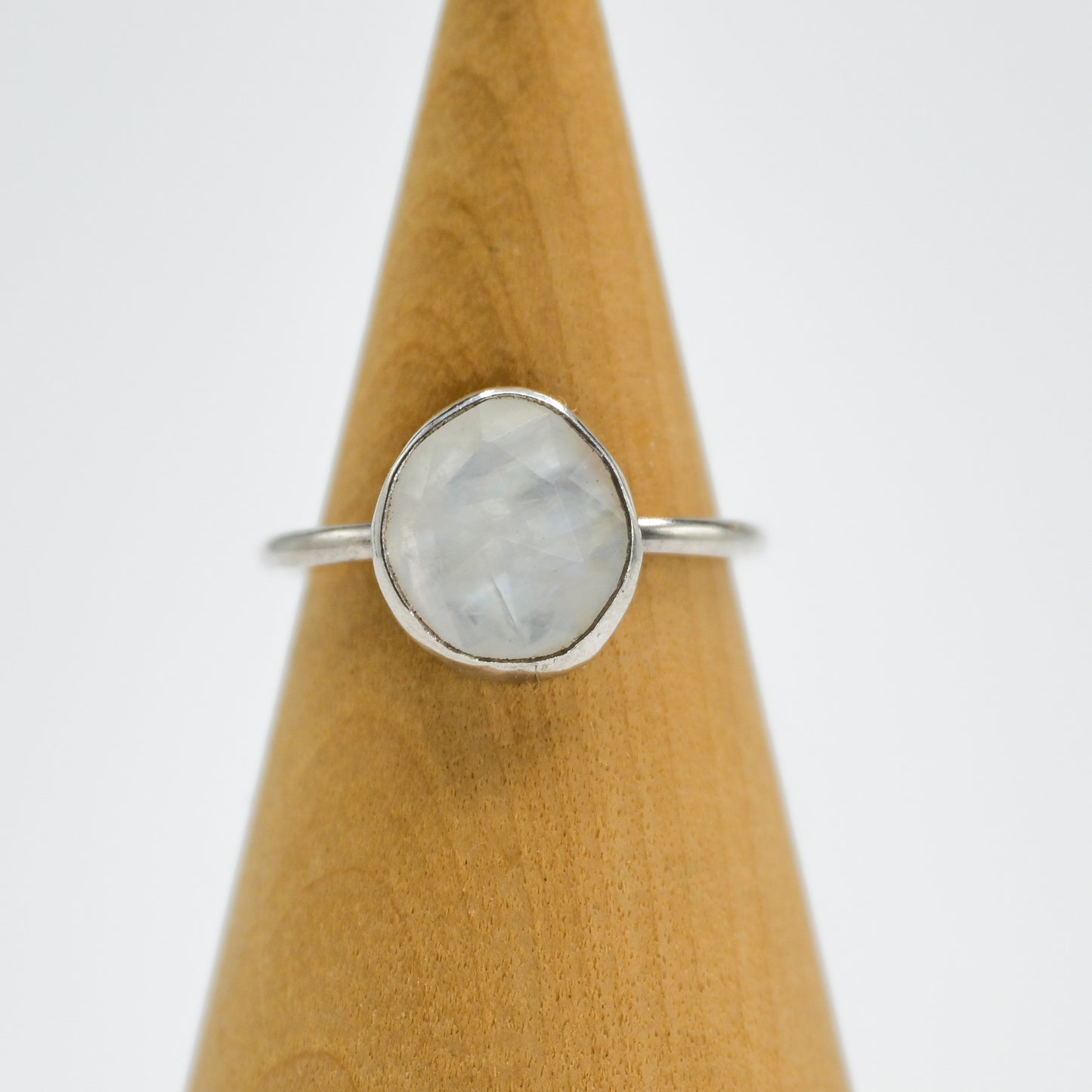 Rose cut moonstone size 7.5