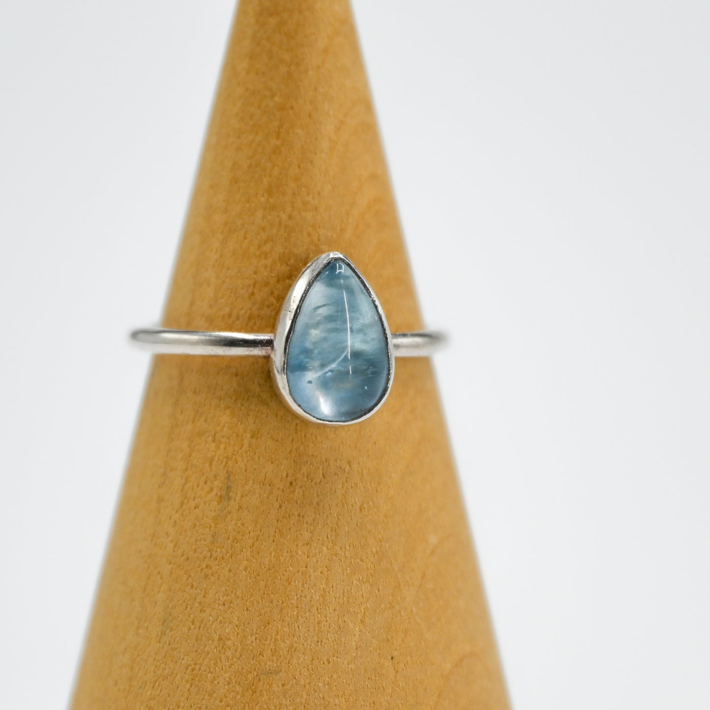 Aquamarine size 7.5
