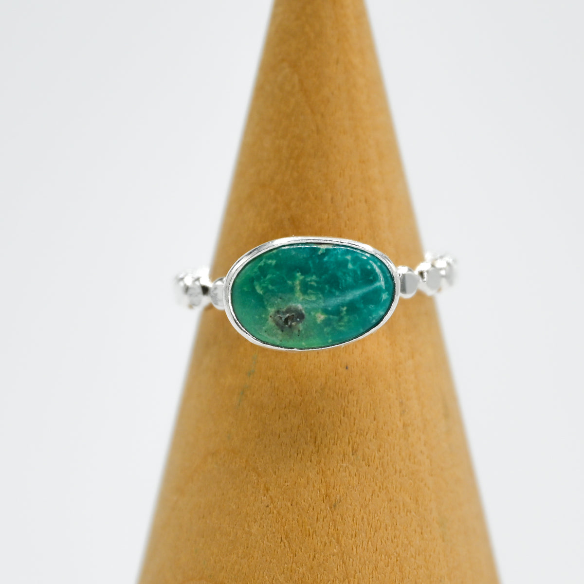 Horizontal emerald valley turquoise size 7.5