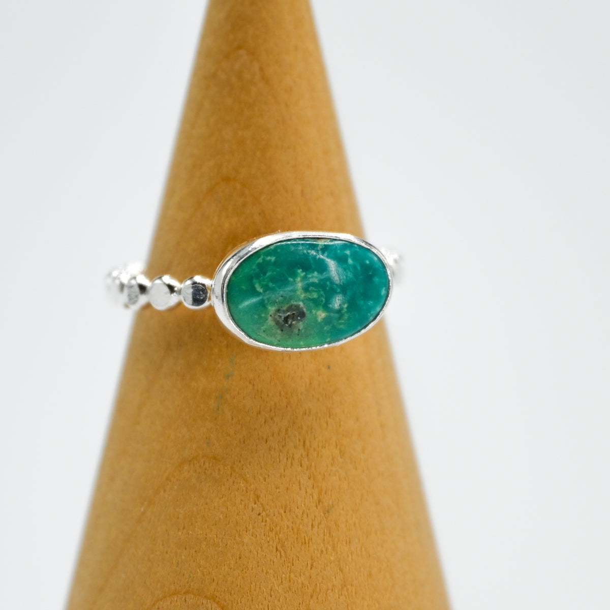 Horizontal emerald valley turquoise size 7.5