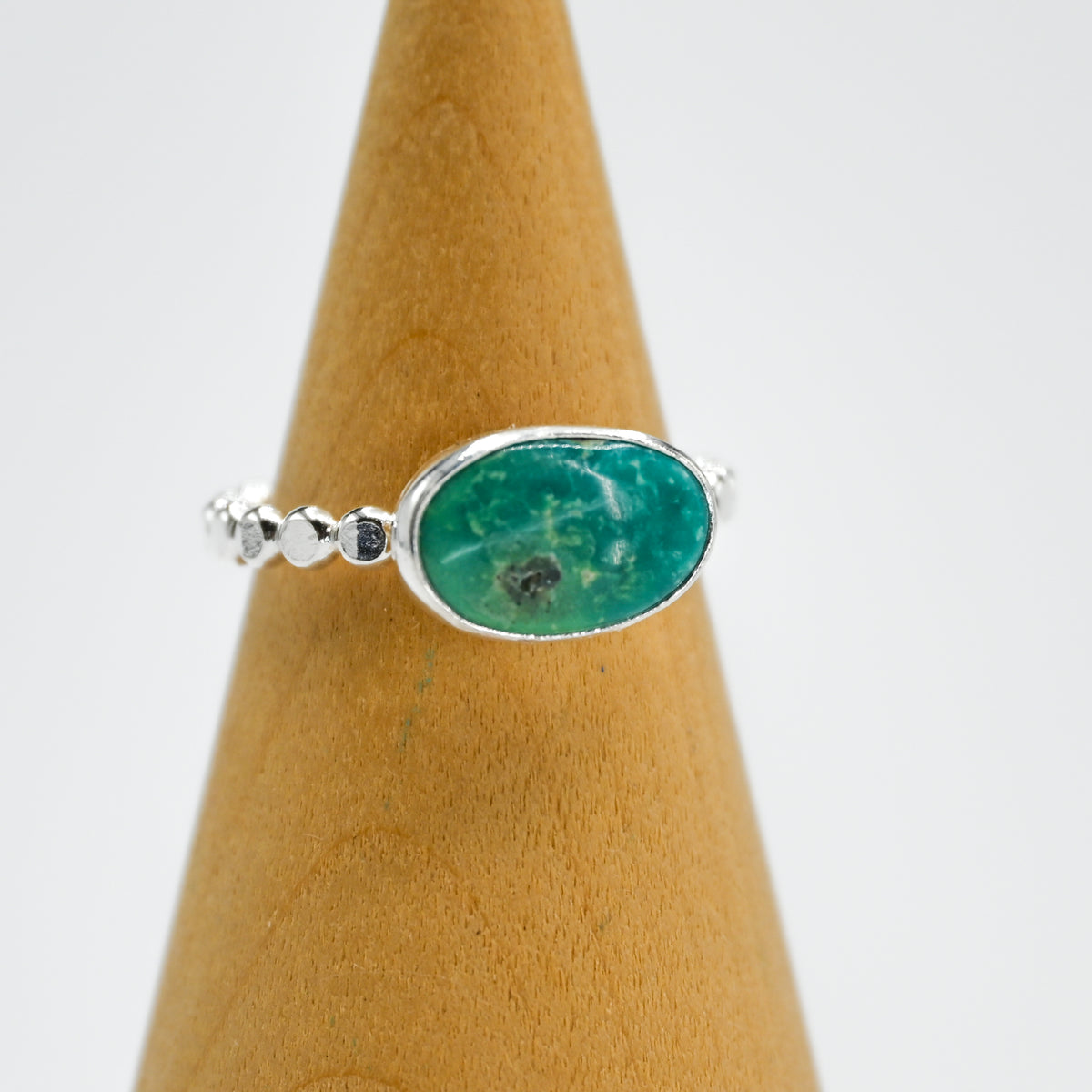 Horizontal emerald valley turquoise size 7.5