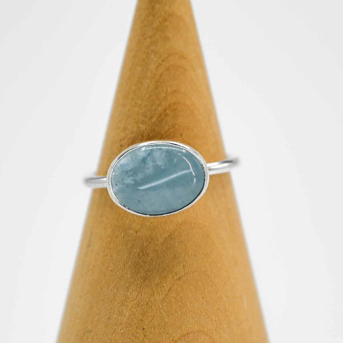 Horizontal aquamarine size 7.5