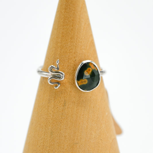 Adjustable ocean jasper and snake size 7.75