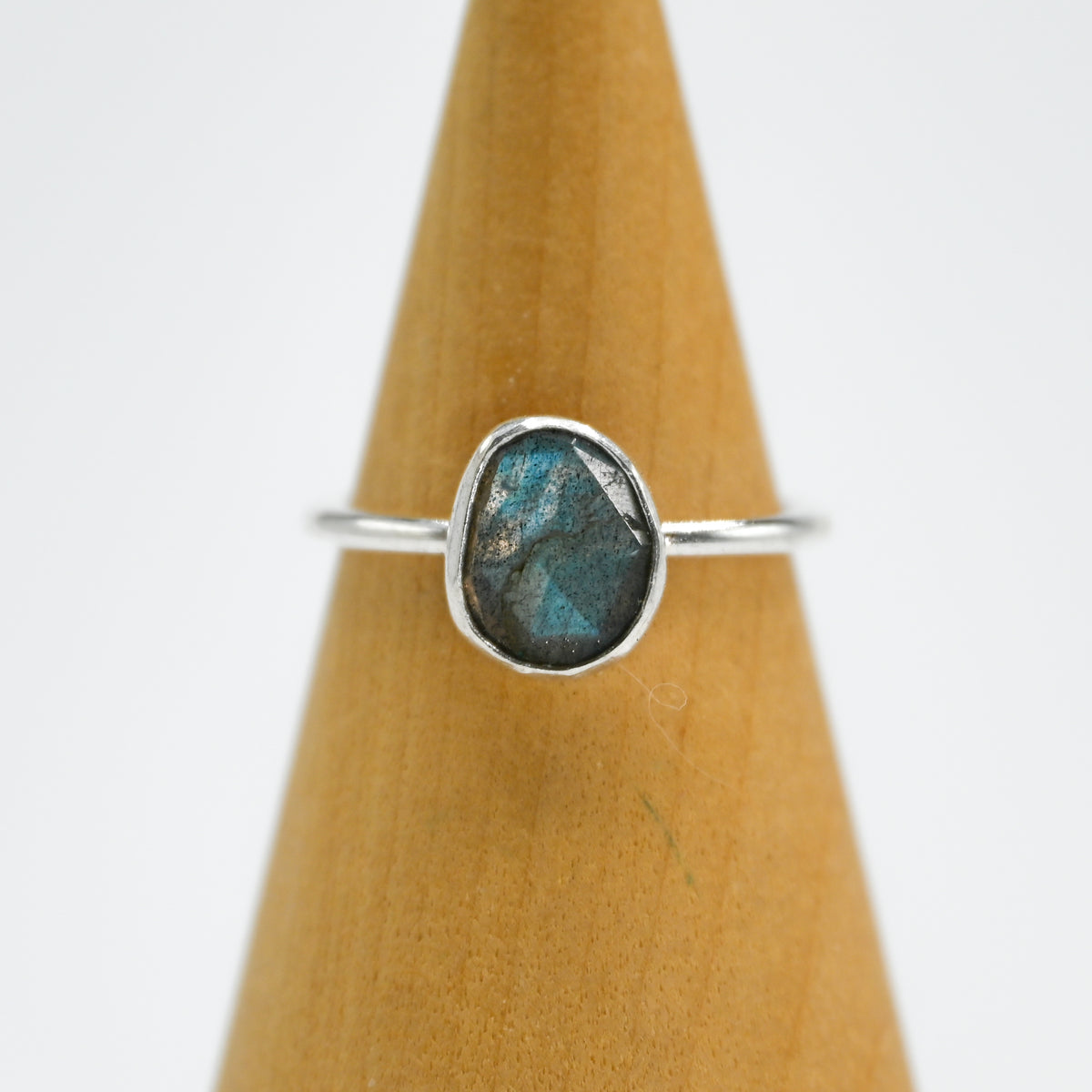 Rose cut labradorite size 8