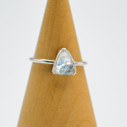 Rose cut moonstone size 8