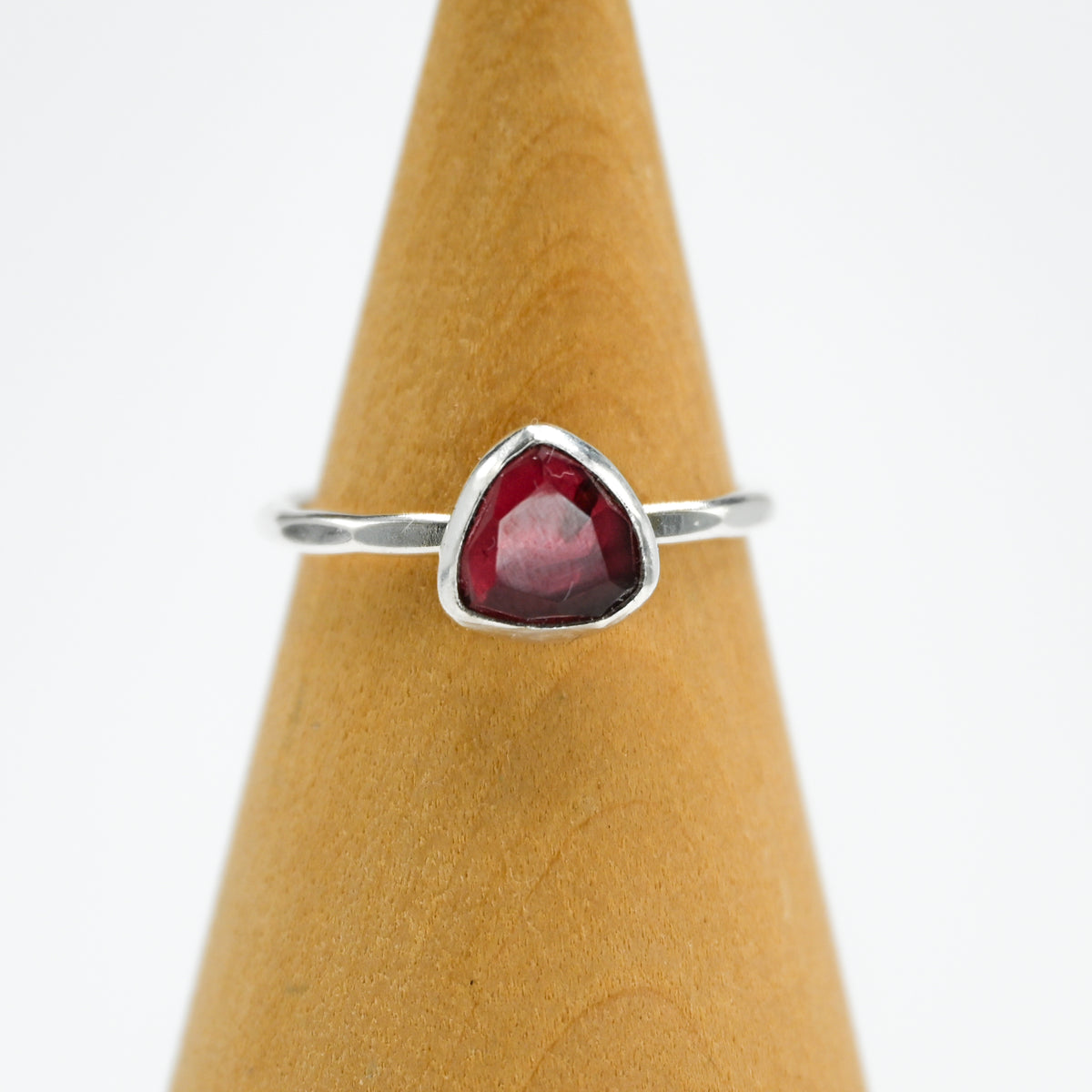 Rose cut garnet size 8