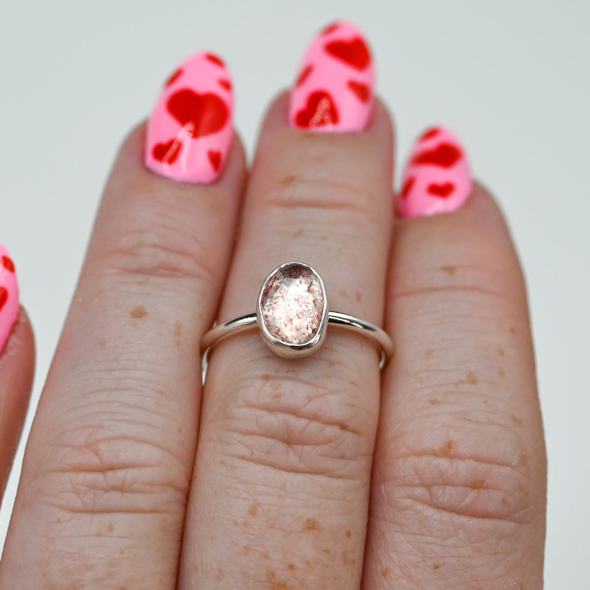 Rose cut strawberry quartz size 6.5
