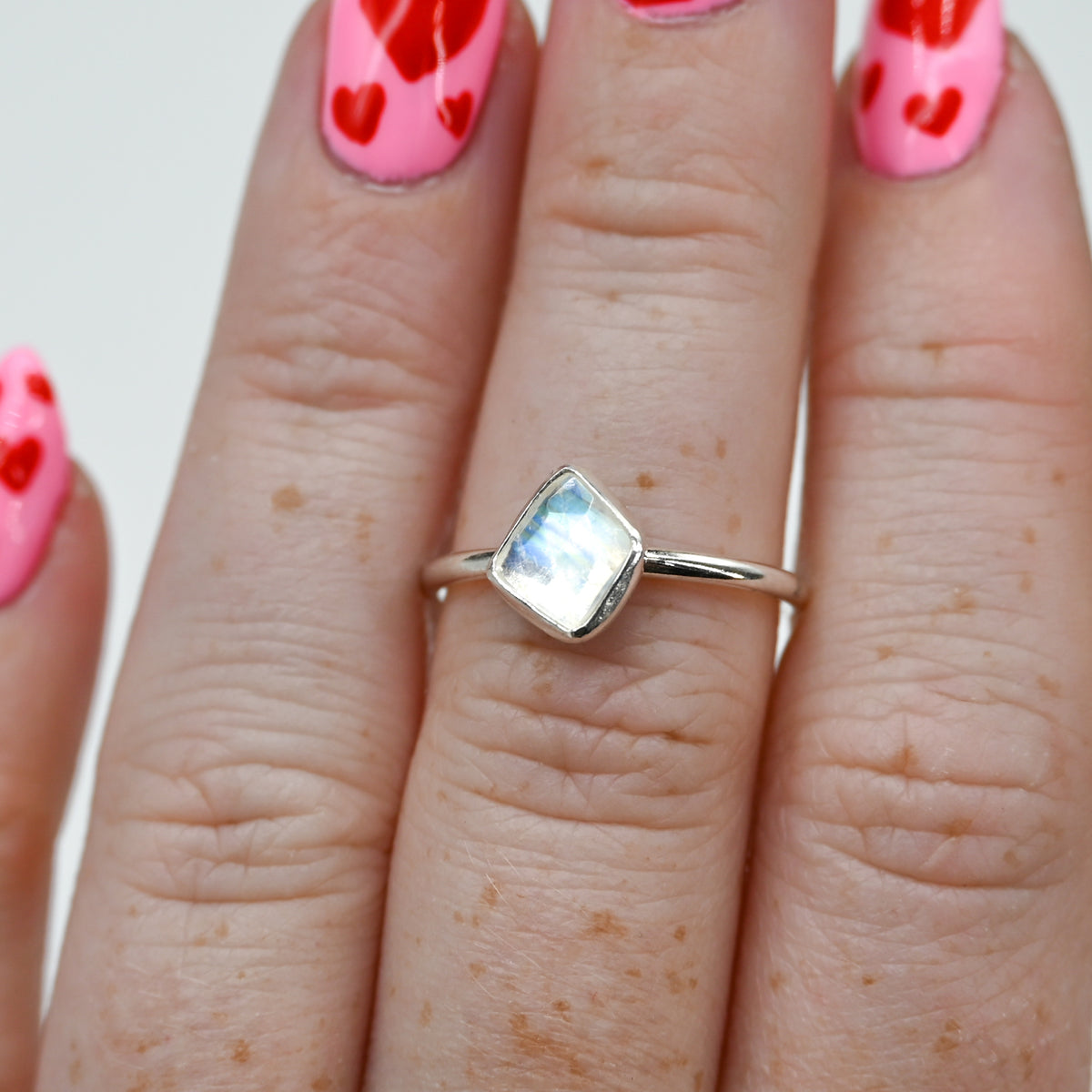 Rose cut moonstone size 6.75