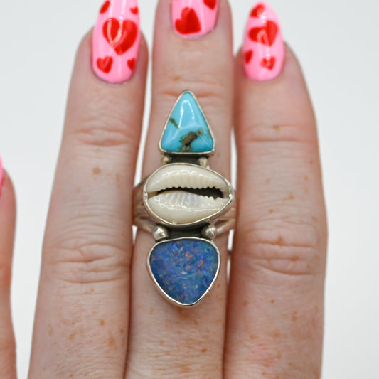 Triple cowrie, Australian opal and kingman turquoise size 7