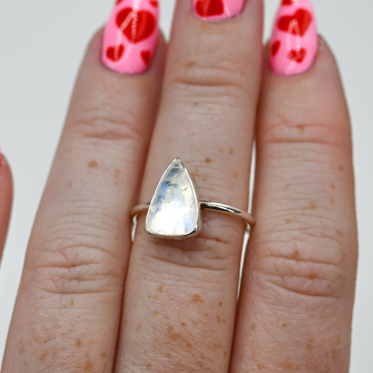 Rose cut moonstone size 7