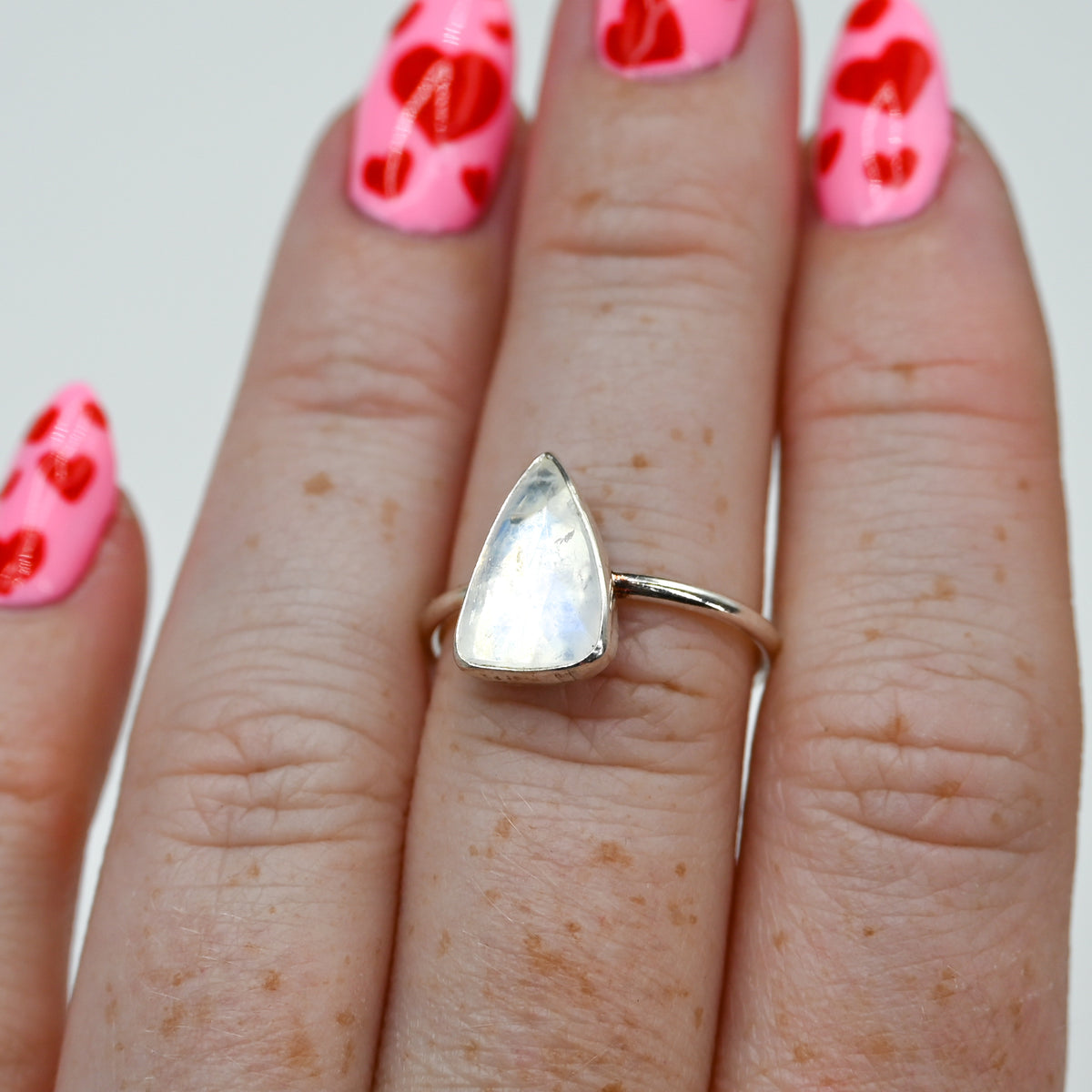 Rose cut moonstone size 7