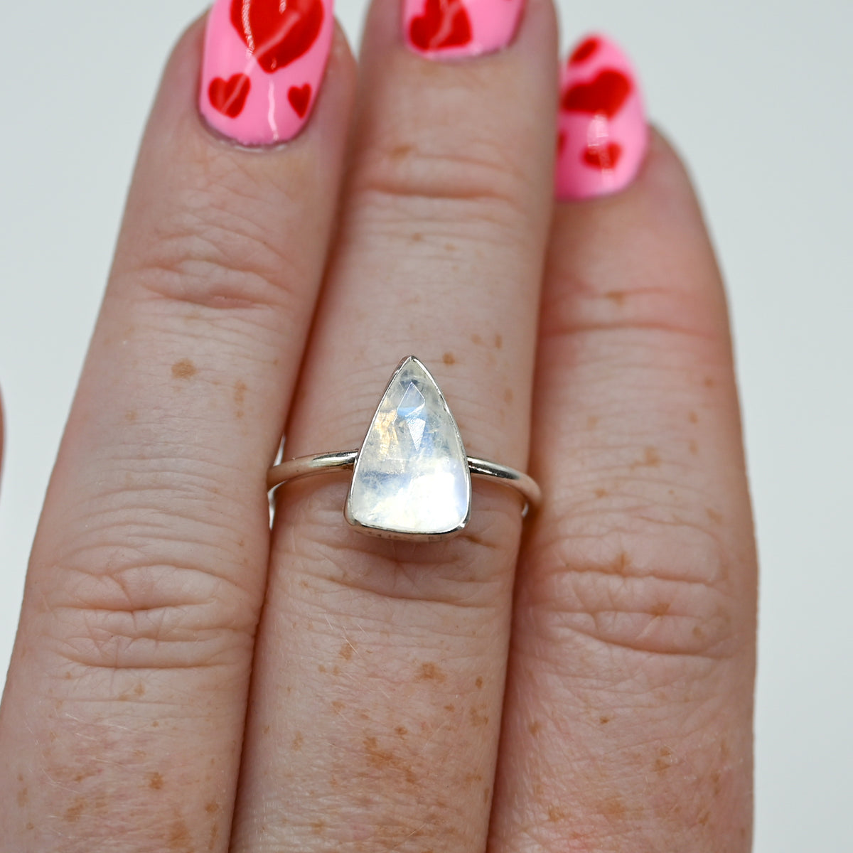 Rose cut moonstone size 7