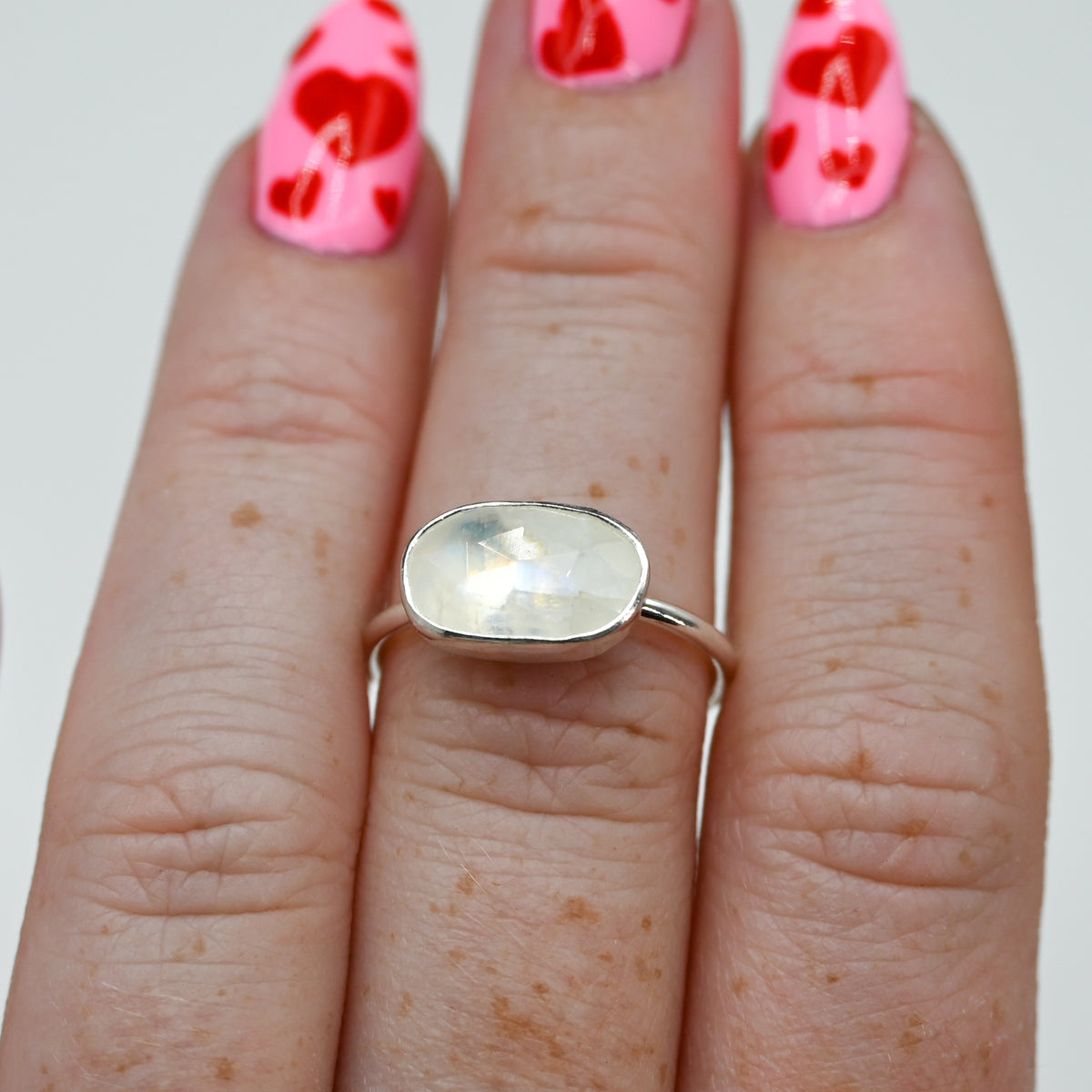 Rose cut horizontal moonstone size 7