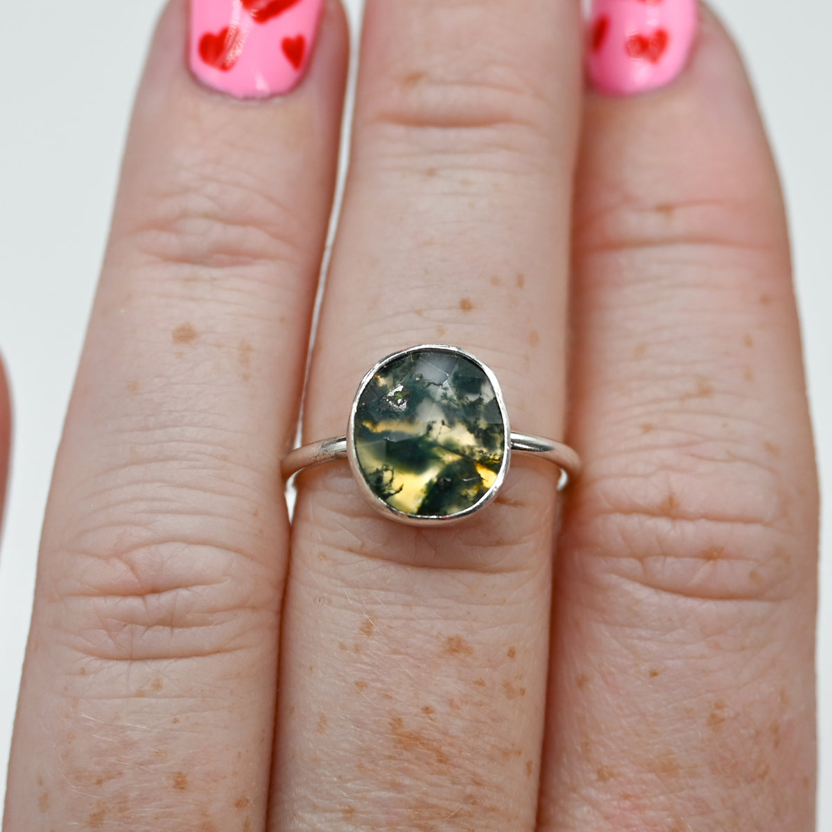 Rose cut moss agate size 7