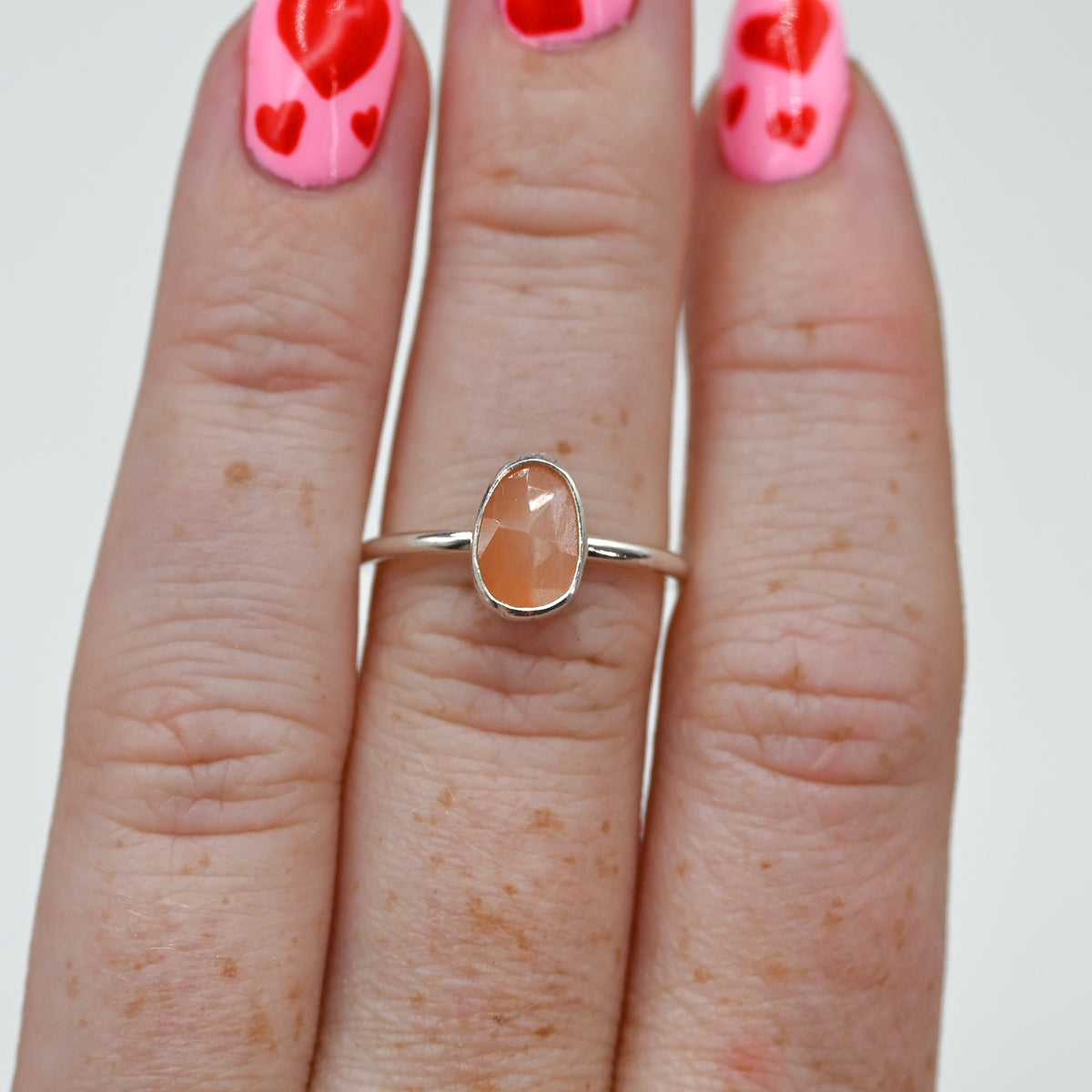 Rose cut peach moonstone size 7