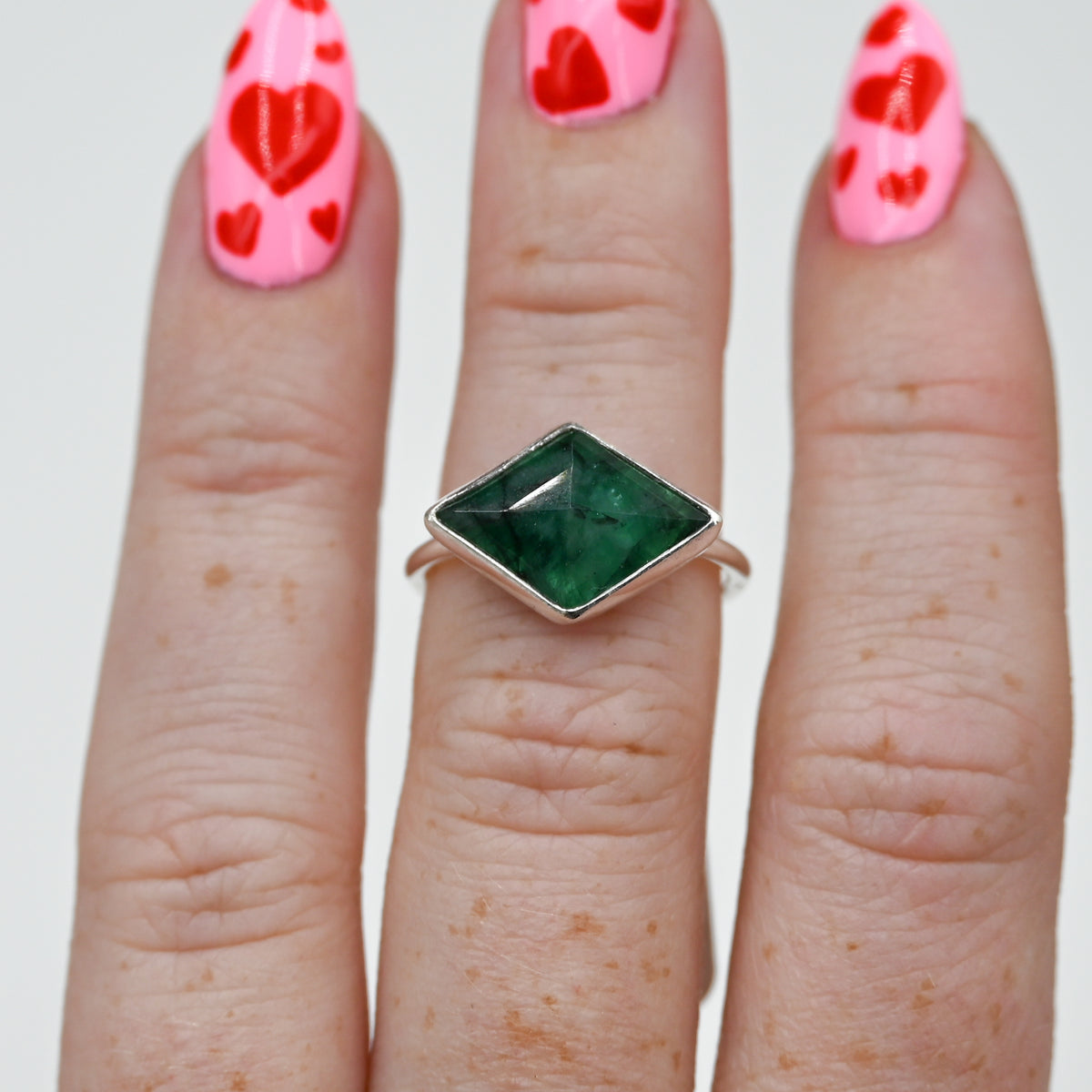 Horizontal rose cut emerald size 7