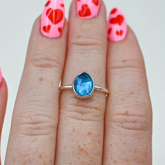 Rose cut neon blue apatite size 7.25
