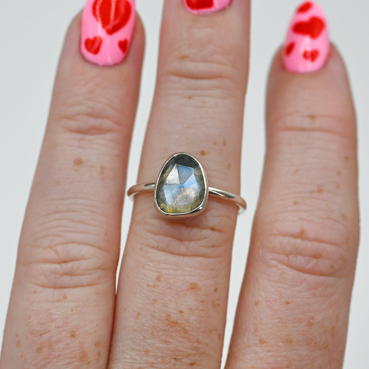 Rose cut labradorite size 7.25