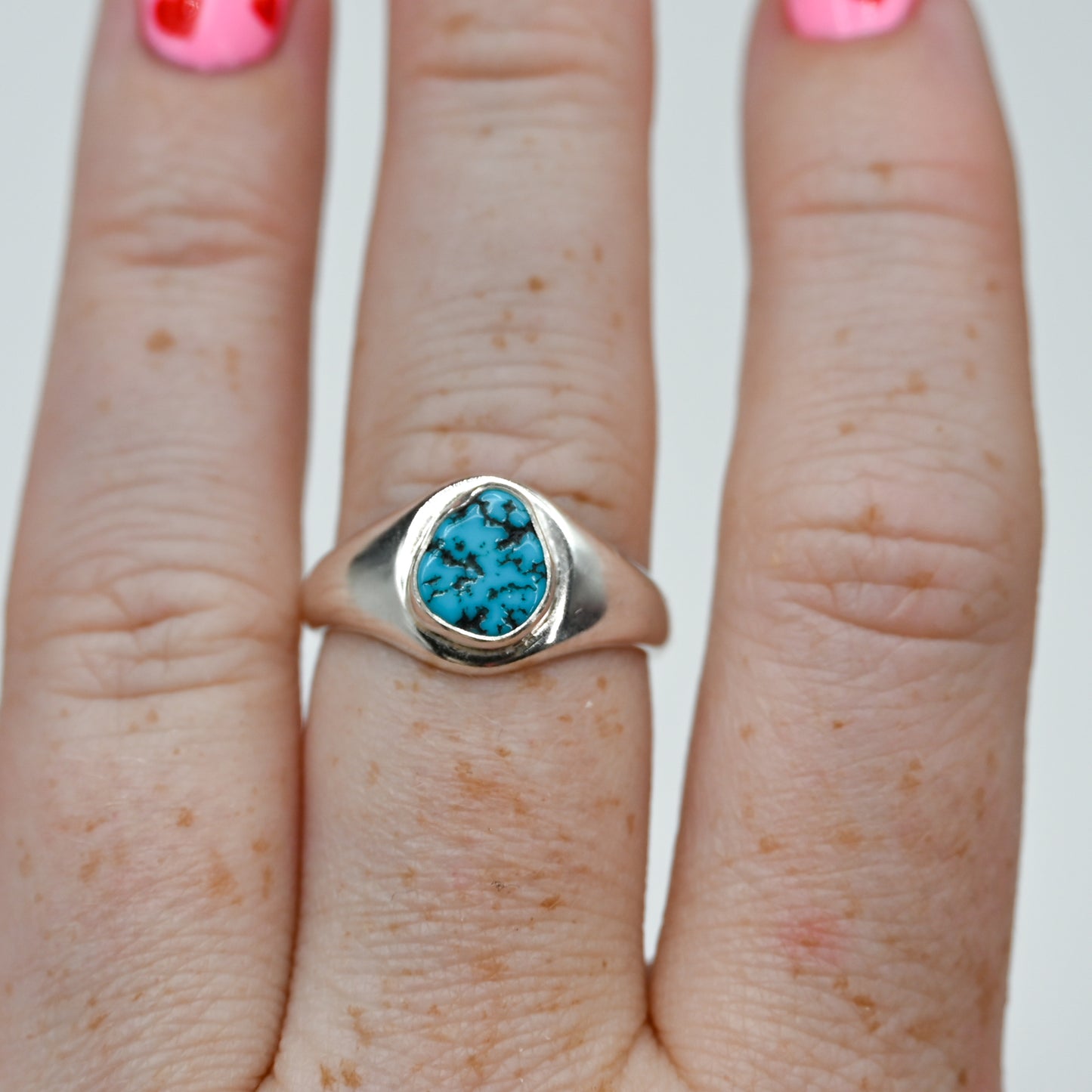 Signet with kingman turquoise nugget cab size 8