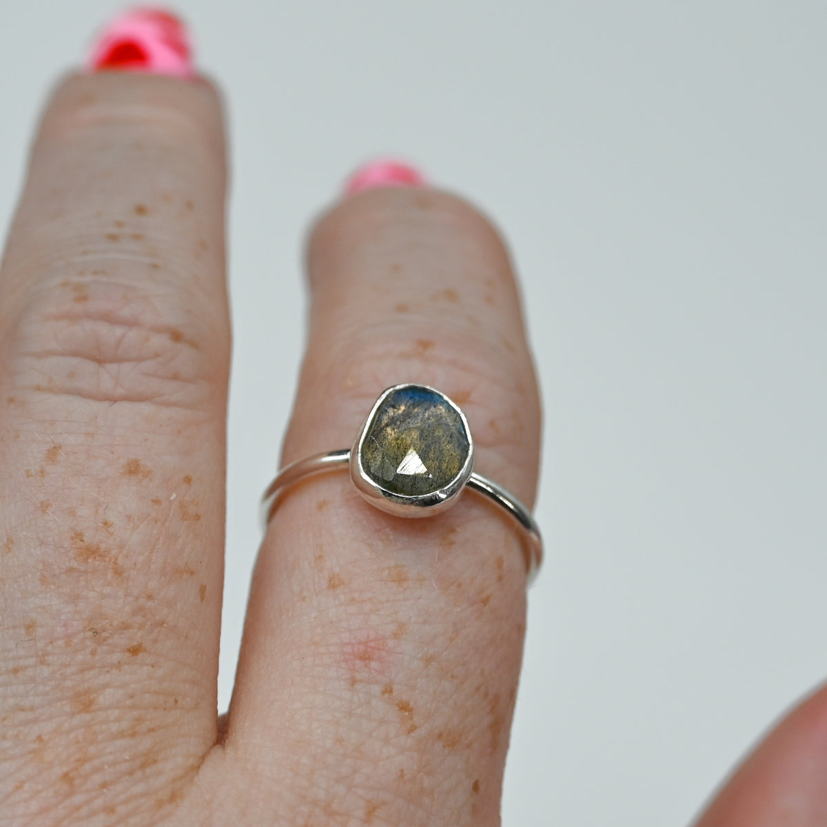 Rose cut labradorite size 8