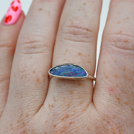 Horizontal Australian opal size 8