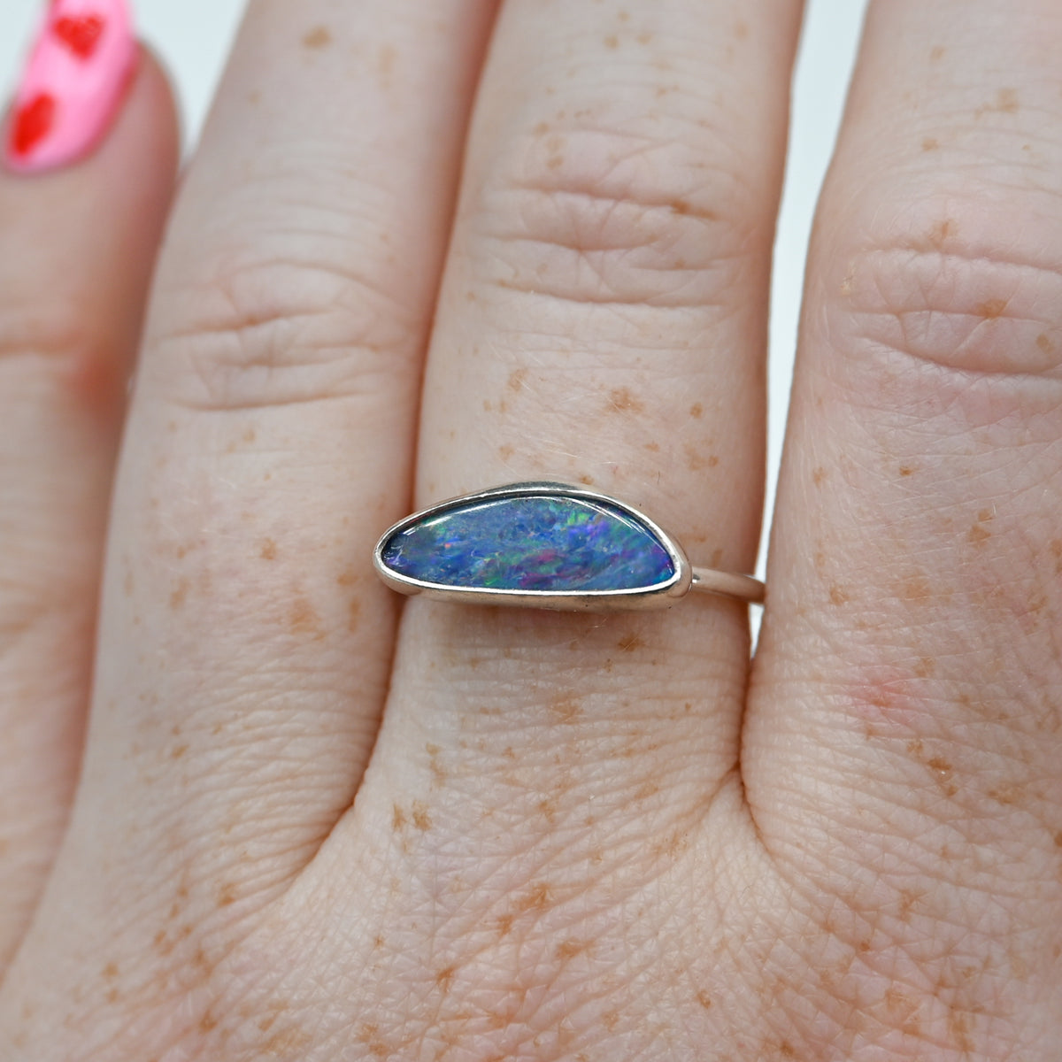 Horizontal Australian opal size 8