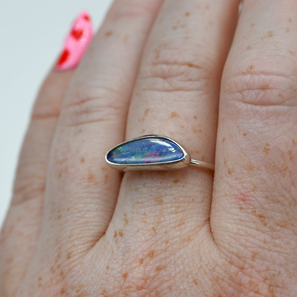 Horizontal Australian opal size 8