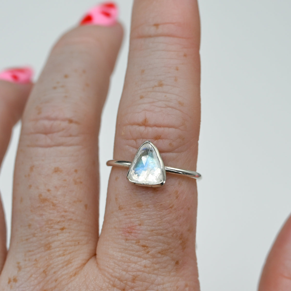 Rose cut moonstone size 8