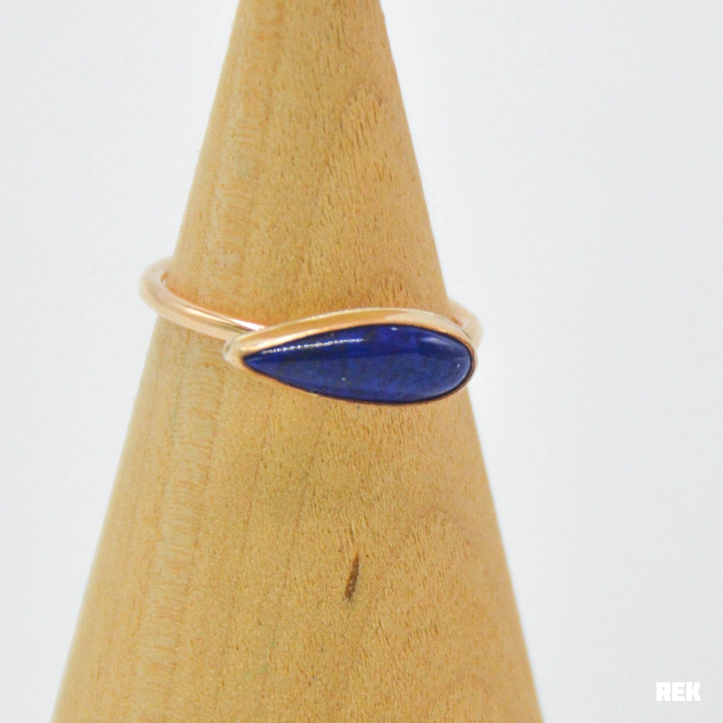 Gold fill horizontal Lapis Size 7.75