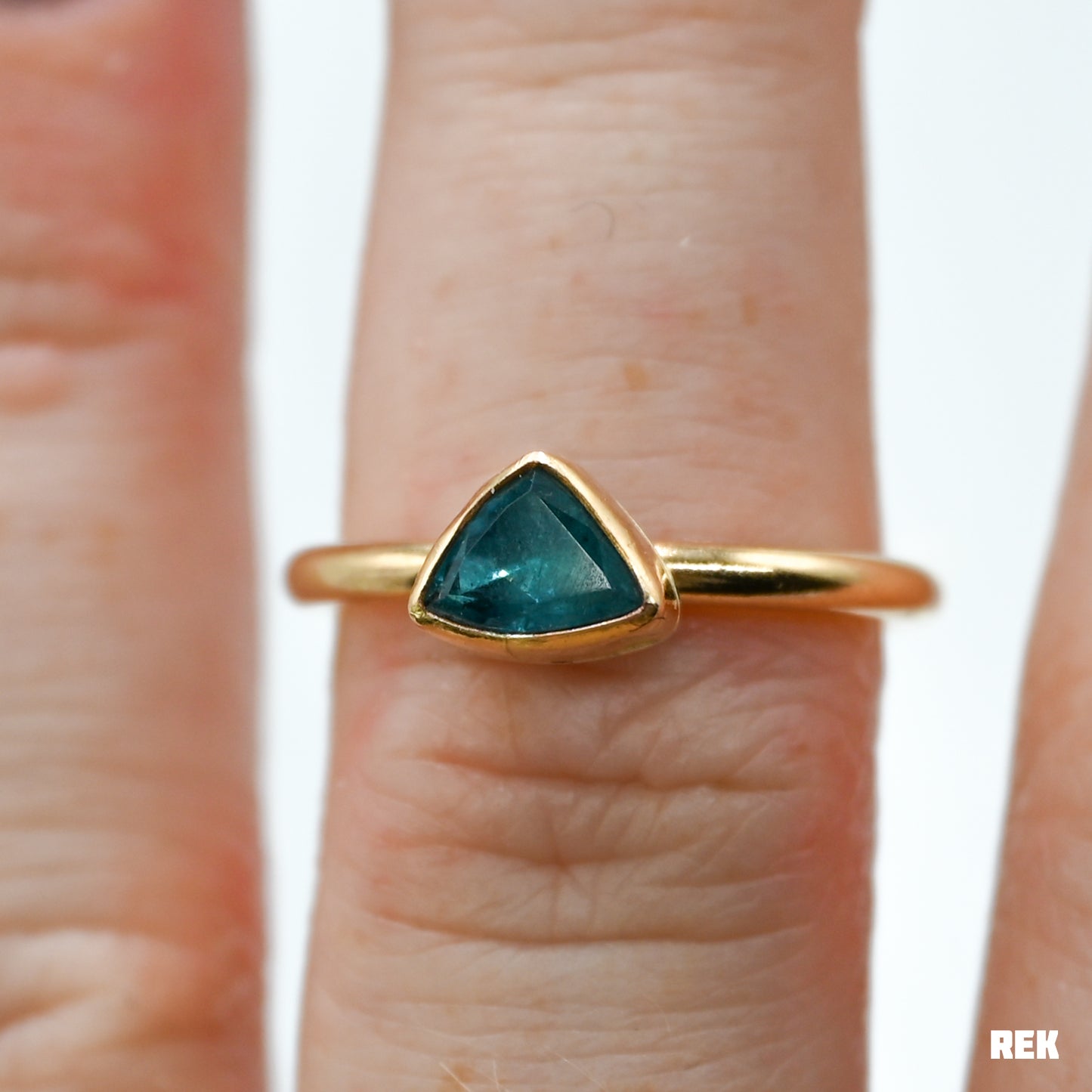 Gold fill faceted teal/bright blue tourmaline size 6.75