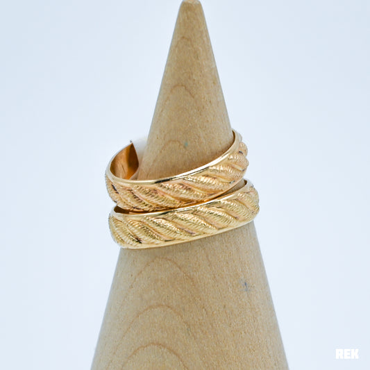 Gold fill thick diagonal pattern stacker