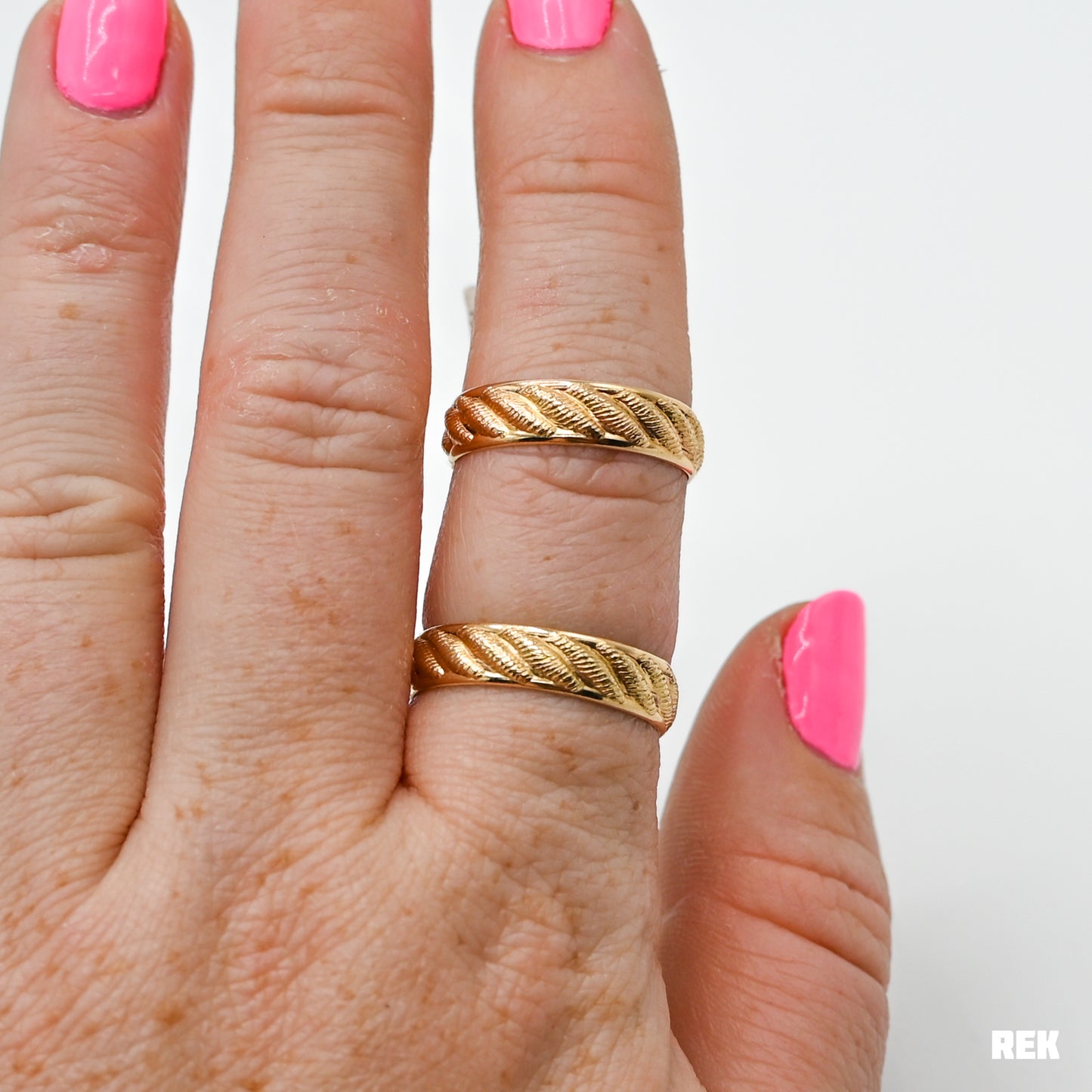Gold fill thick diagonal pattern stacker